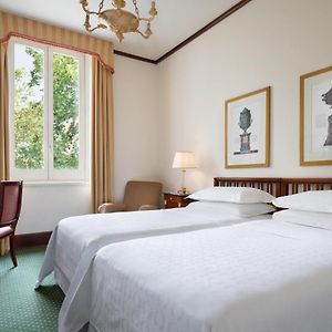 Grand Deluxe Twin Room